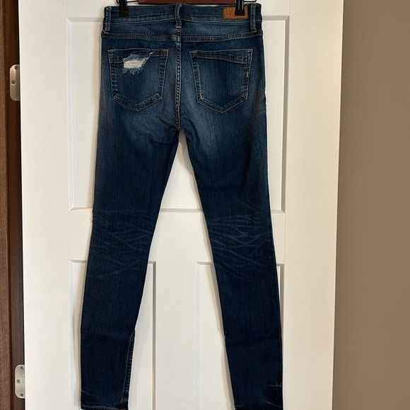 Express- Size 4R, distressed, skinny Jean - Picture 3 of 4